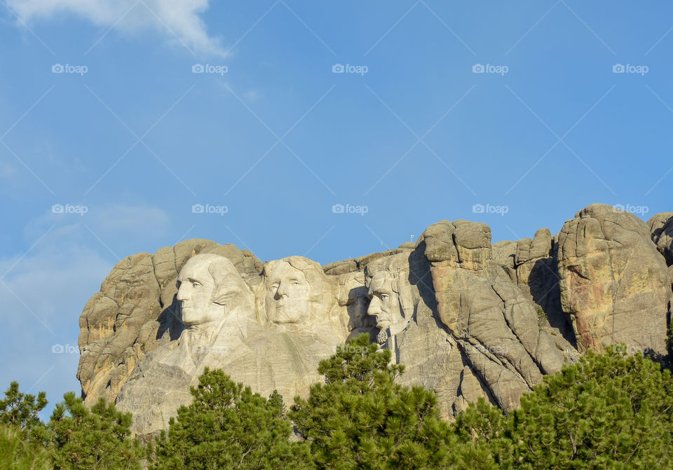 side view of mount Rushmore