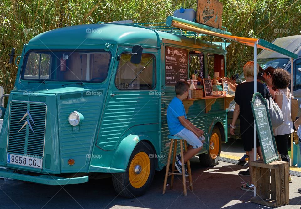 Furgoneta de venta ambulante de comida mejicana.