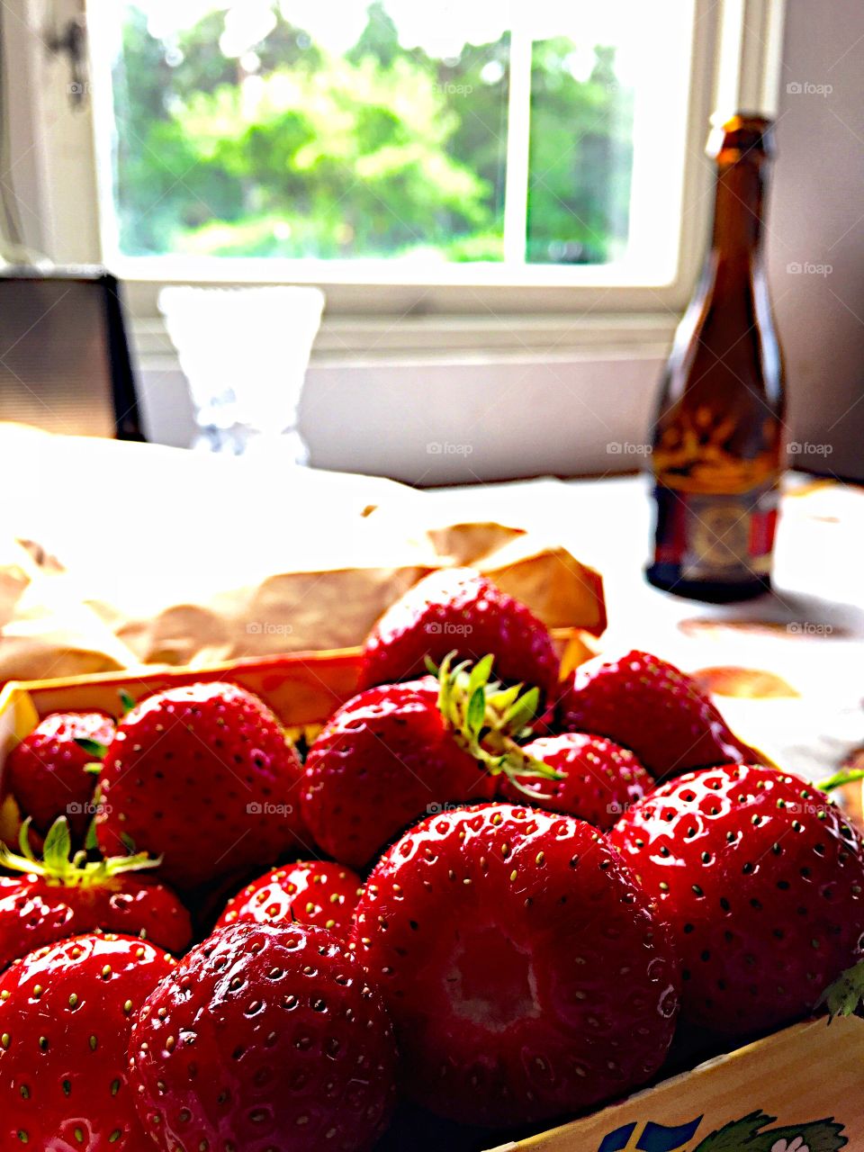 Strawberries on the table! 