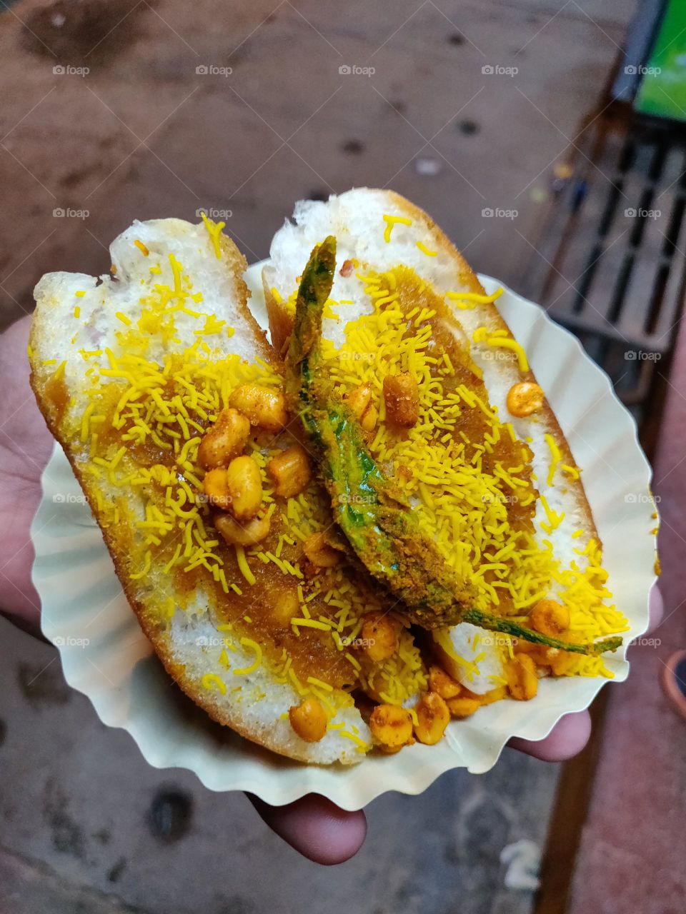 Dabeli is very rare street food that you mostly find on streets of Maharashtra