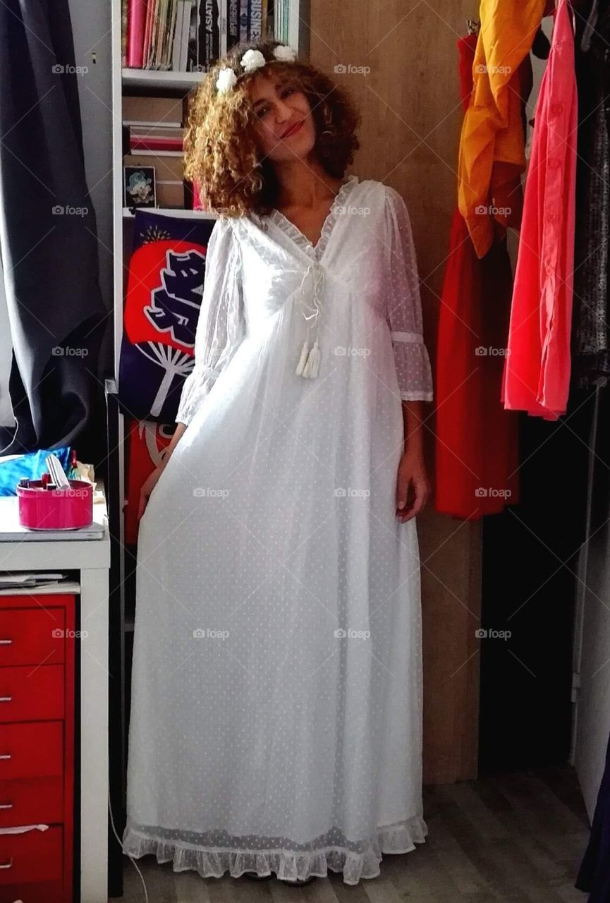 Long sleeves white dress