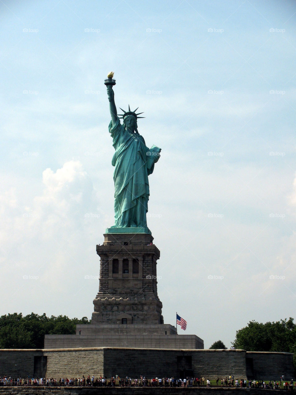 green statue france flag by mengzishiliu