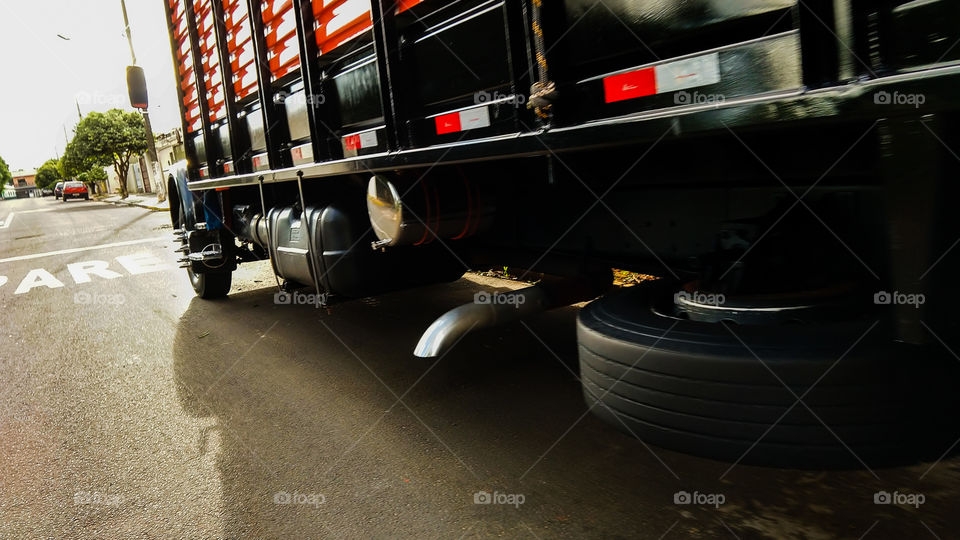 Caminhão gaiola boiadeiro.