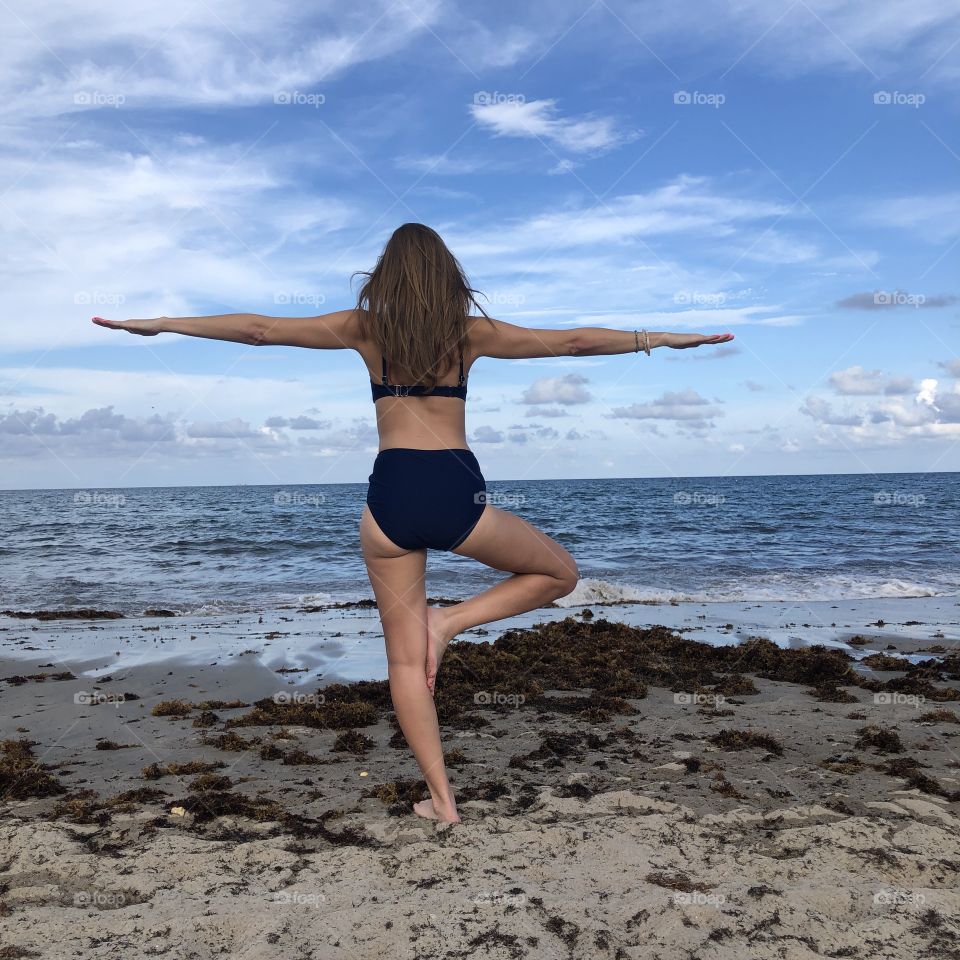 yoga o n the beach