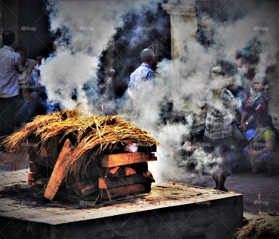 Funeral pyre nepal Pashupatinath