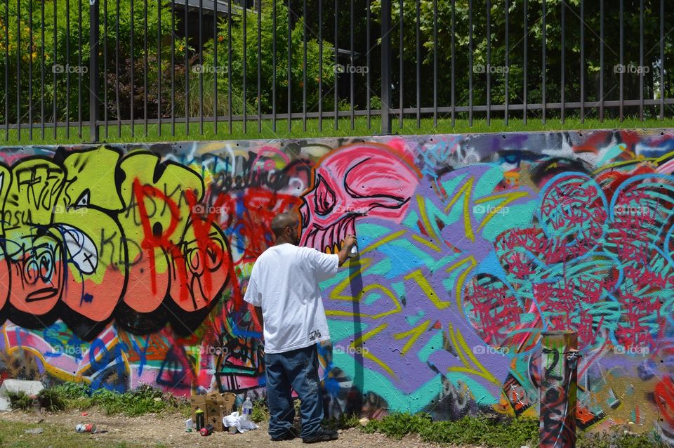 Graffiti artist 