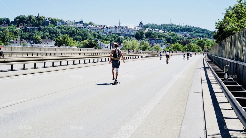 Skate on the Highway 