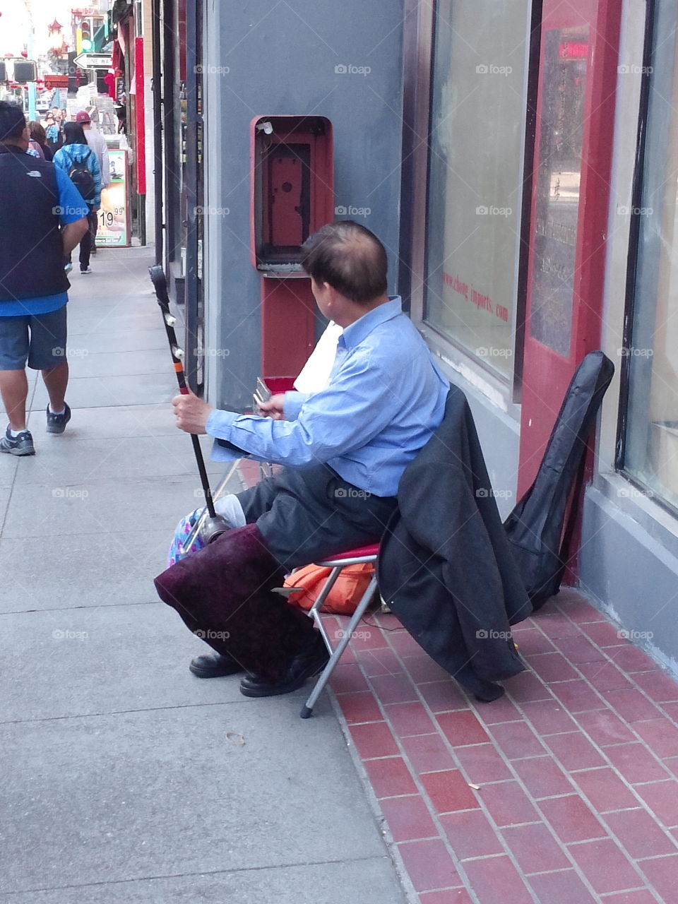 Street performer