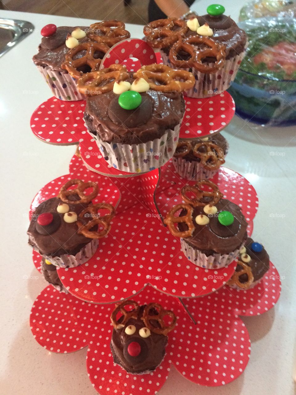 Christmas cupcakes with the family, beautifully home made 