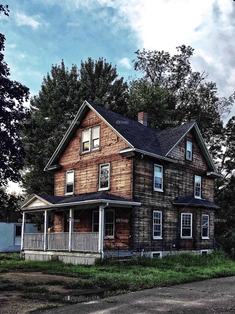 Abandoned house in my neighbourhood 