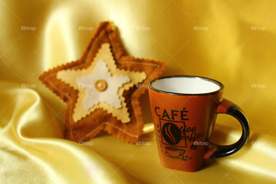 star and coffee cup