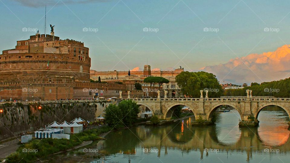 Ponte Sant'Angelo e fiume Tevere