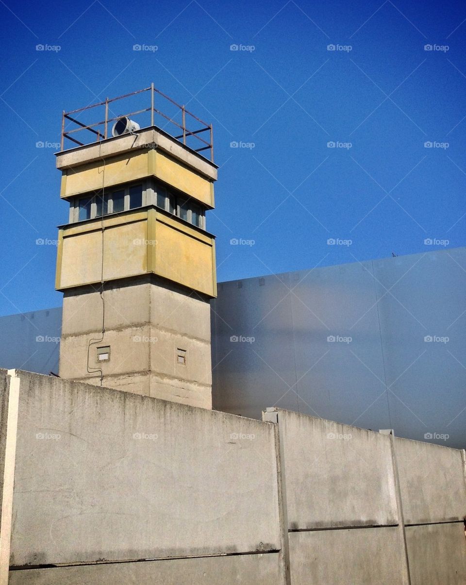 Berlin Wall watchtower (memorial)