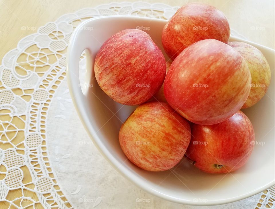 An apple a day, keeps the doctor away