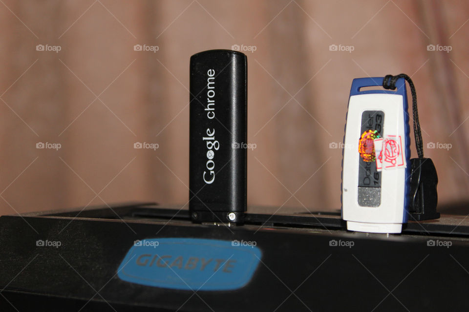 Universal Serial Bus (USB) 