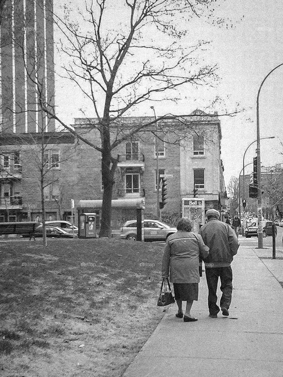 Older couple in Montreal
