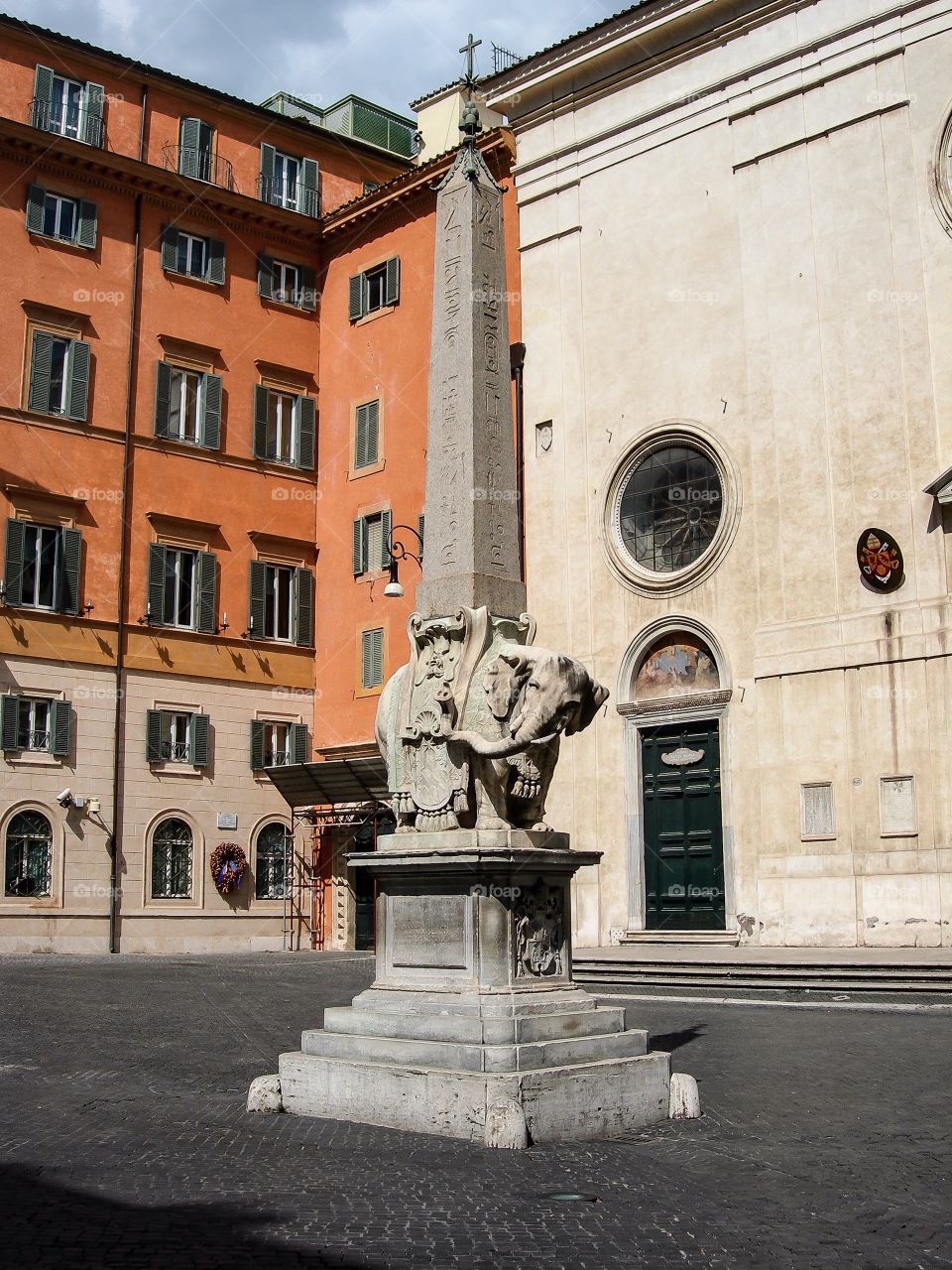 Obelisco Minerveo. Obelisco Minerveo sobre elefante de Bernini (Roma - Italy)