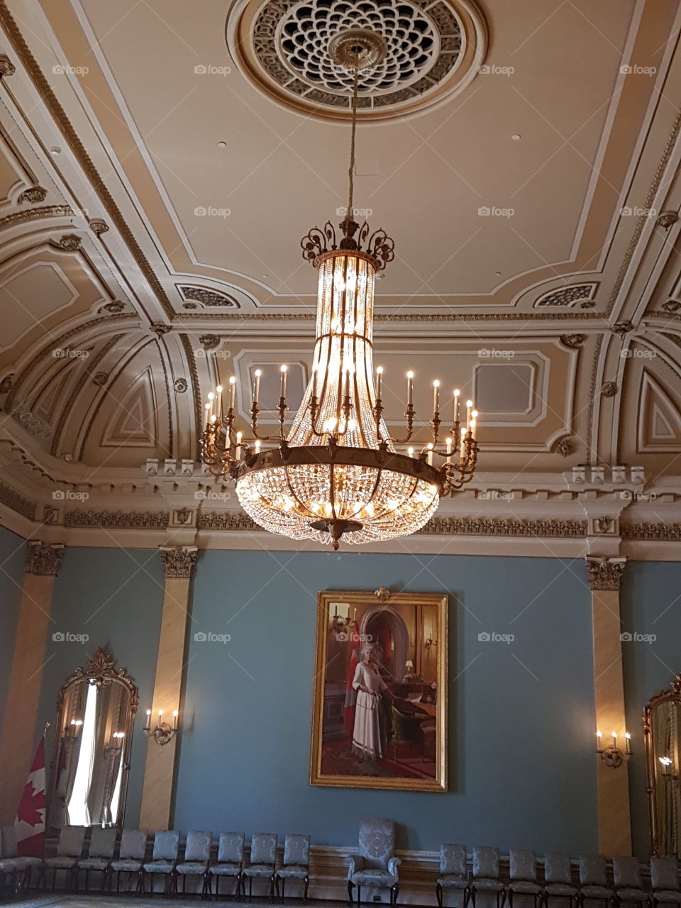 A great picture of the ballroom found in Rideau Hall Ottawa. Where the queen actually went!