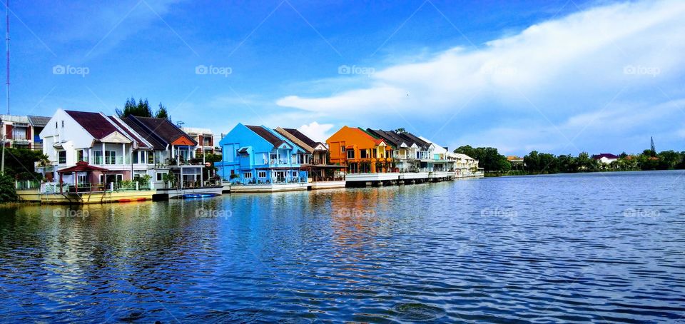 Just got a chance to visit this beautiful place of lakeside House during the Last day of phuket trip.Just captured a the moment of most beautiful scenic view through my lens widely.