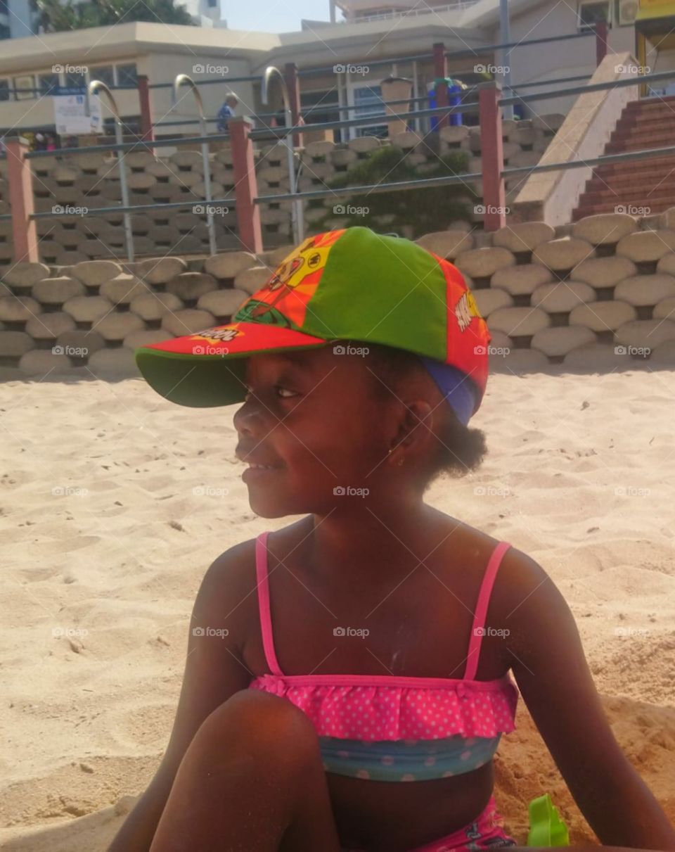 Little beach babe in the making 😁 my daughter just loves every second she gets to spend on the beach. Typical lady. Fun in the sun.