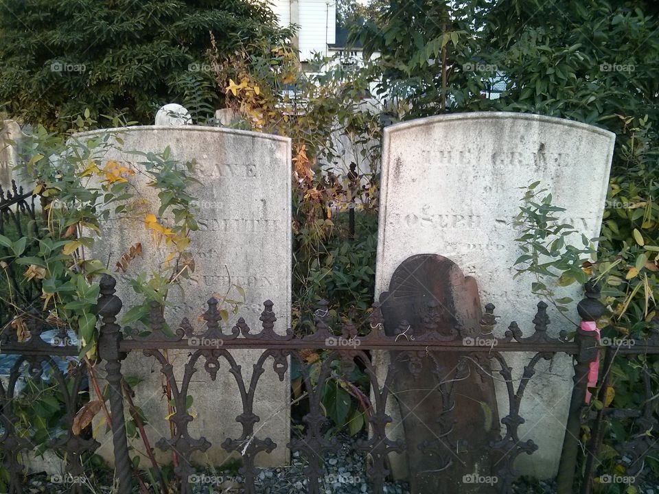 Piscatawaytown Burial ground tombstones