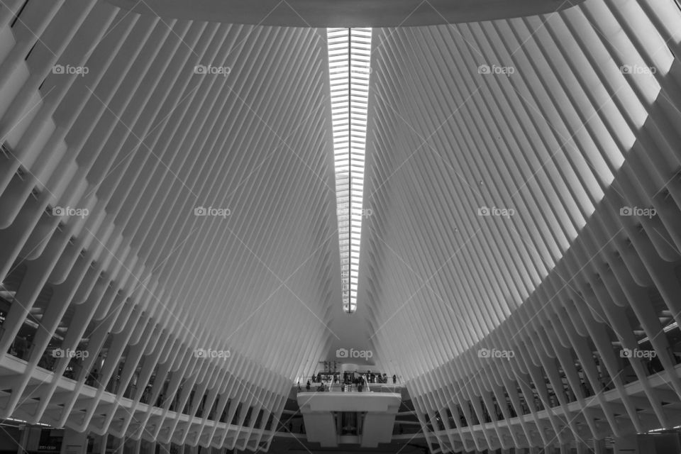 Hall of the World Trade Center train station