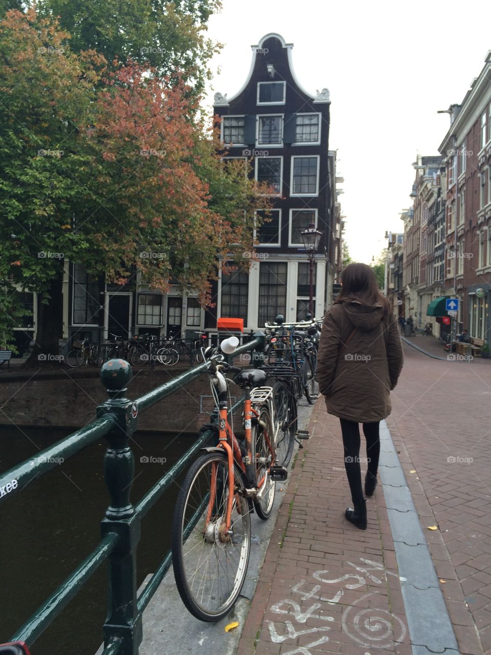 Walking along the canals in Amsterdam 