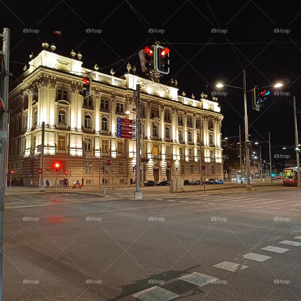 Twinkling Windows: The Beauty of Evening Light