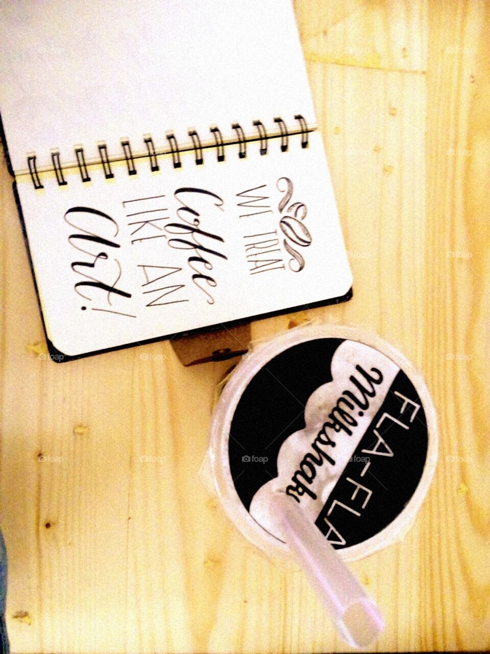 thai tea
minuman yang menemani canda tawamu bersama kawan kawan ~