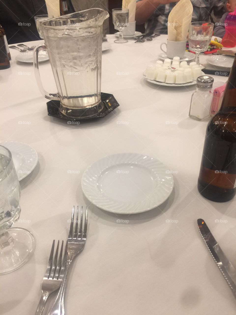 Table setting with beer