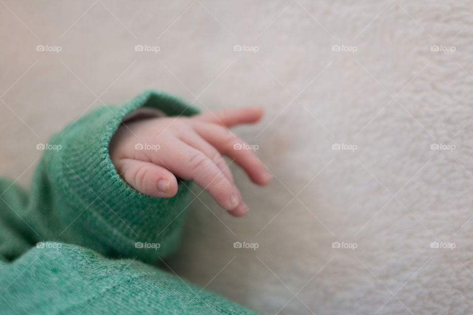 Tiny fingers 