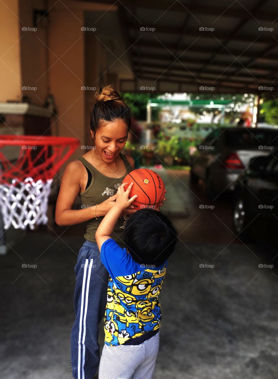 You can have kid and be in shape.