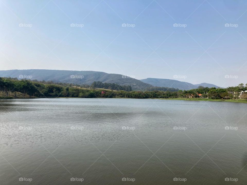 Aqui no Reserva da Serra, a paisagem do lago com a Serra do Japi traz a perfeita combinação da natureza!

Fotografar desestressa.