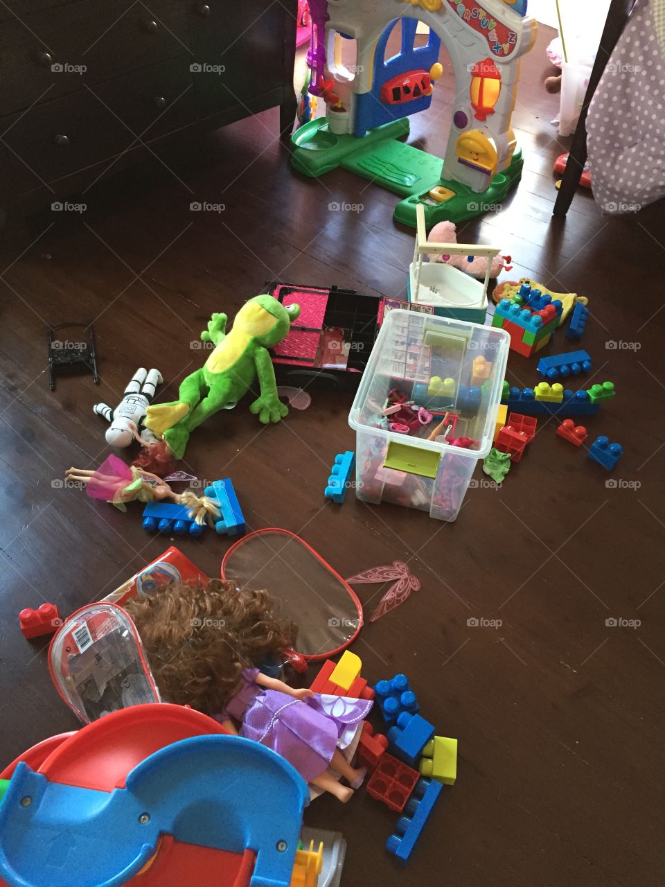 Toy explosion 