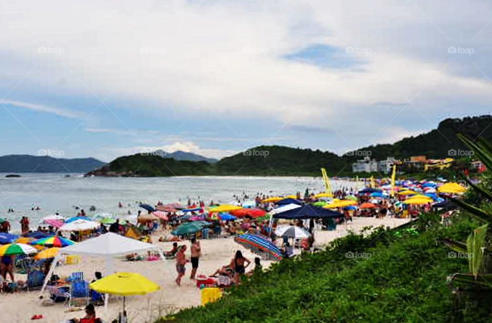 Praia lotada