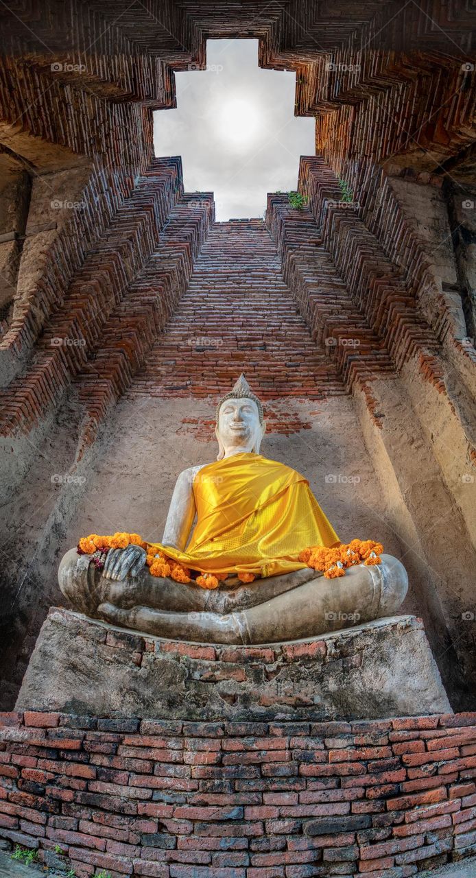 Gloden time Gloden scene of Thai Buddha