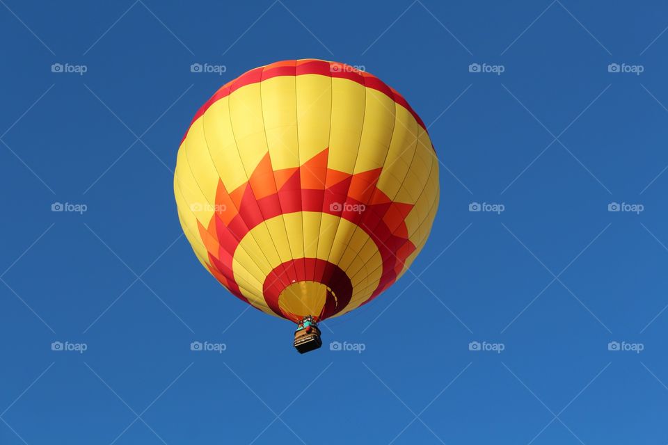 Hot air balloon red and yellow
