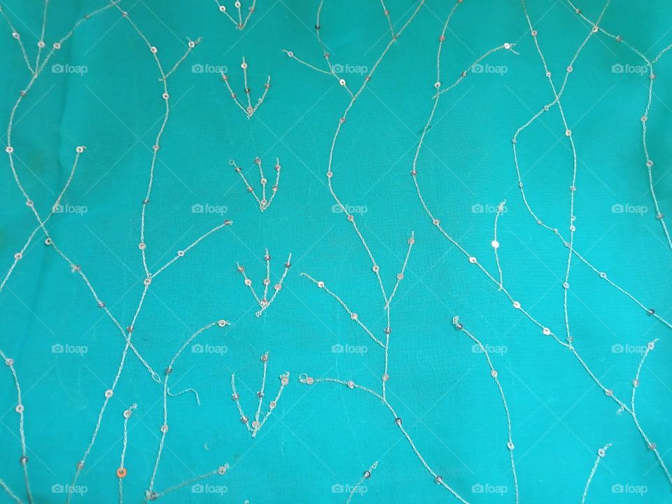 simple light blue and white⚪ strips background