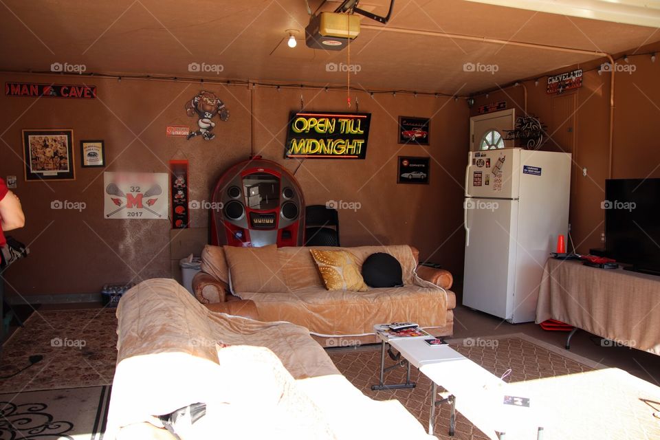 Garage man cave