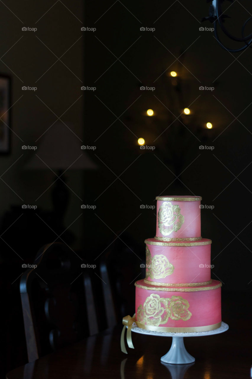 pink and gold elegant cake