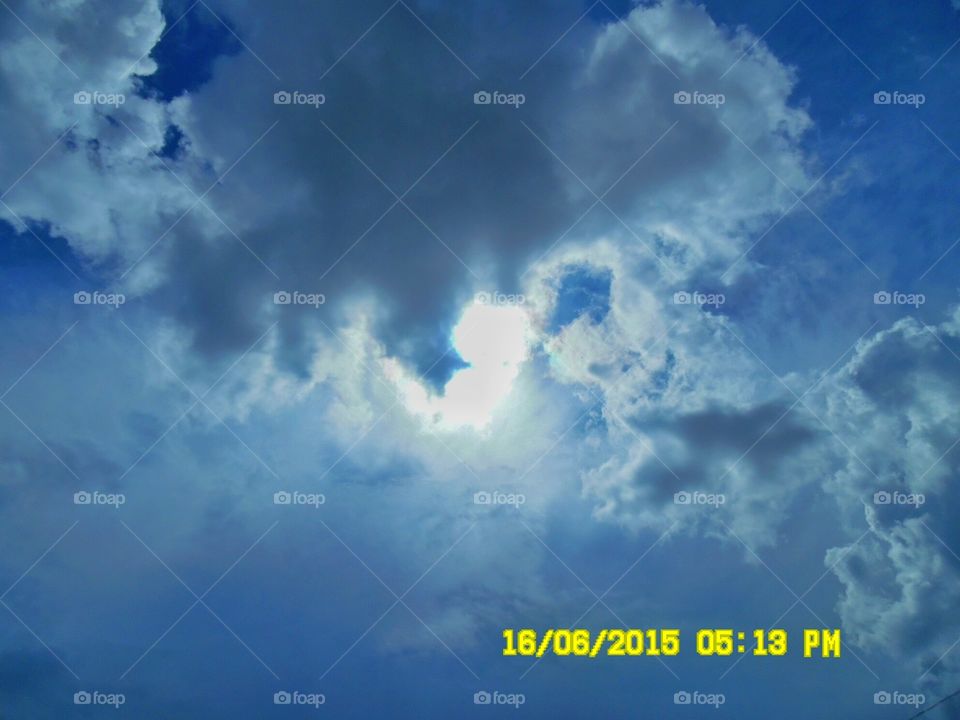 new storms 5. this is another picture of the same thunder storms that are beginning to form