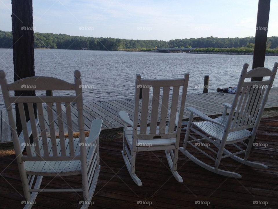 Sittin on the dock of the bay