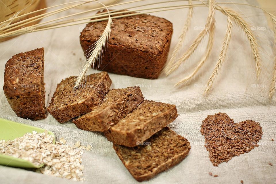 dark grain bread and seed heart