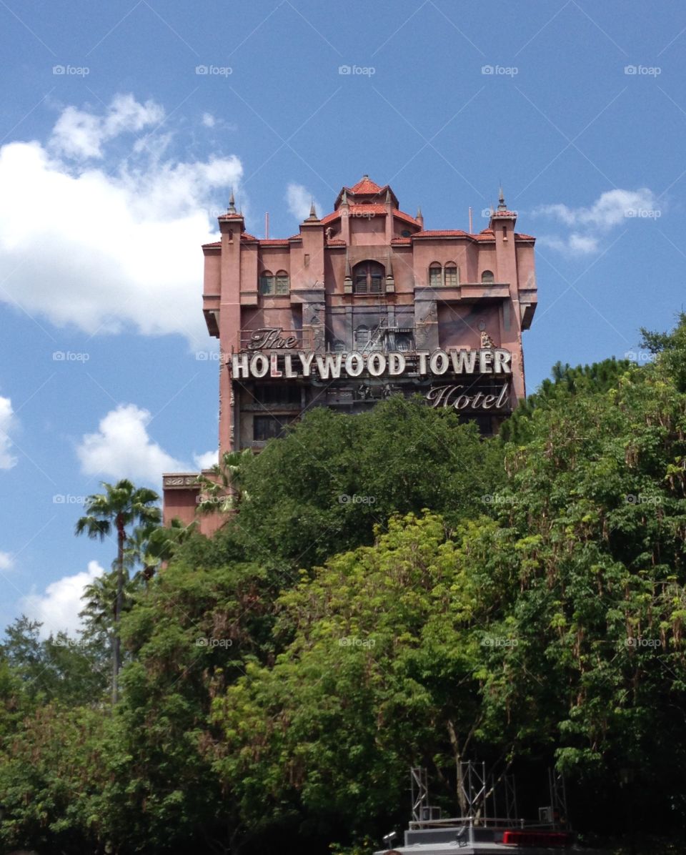 Disneys Hollywood studios . Twilight Zone Tower Of Terror 