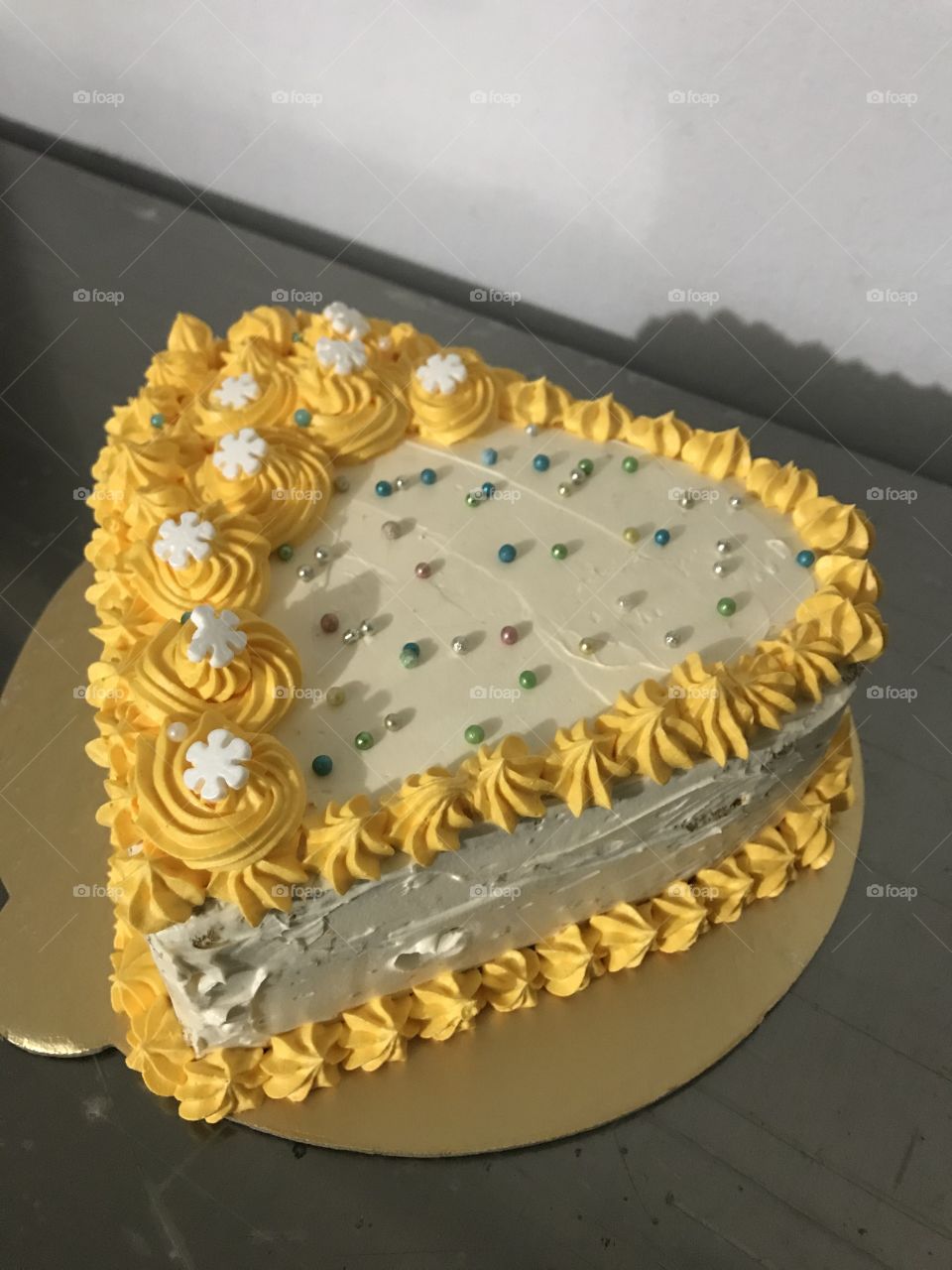 Hand maid birthday cake 