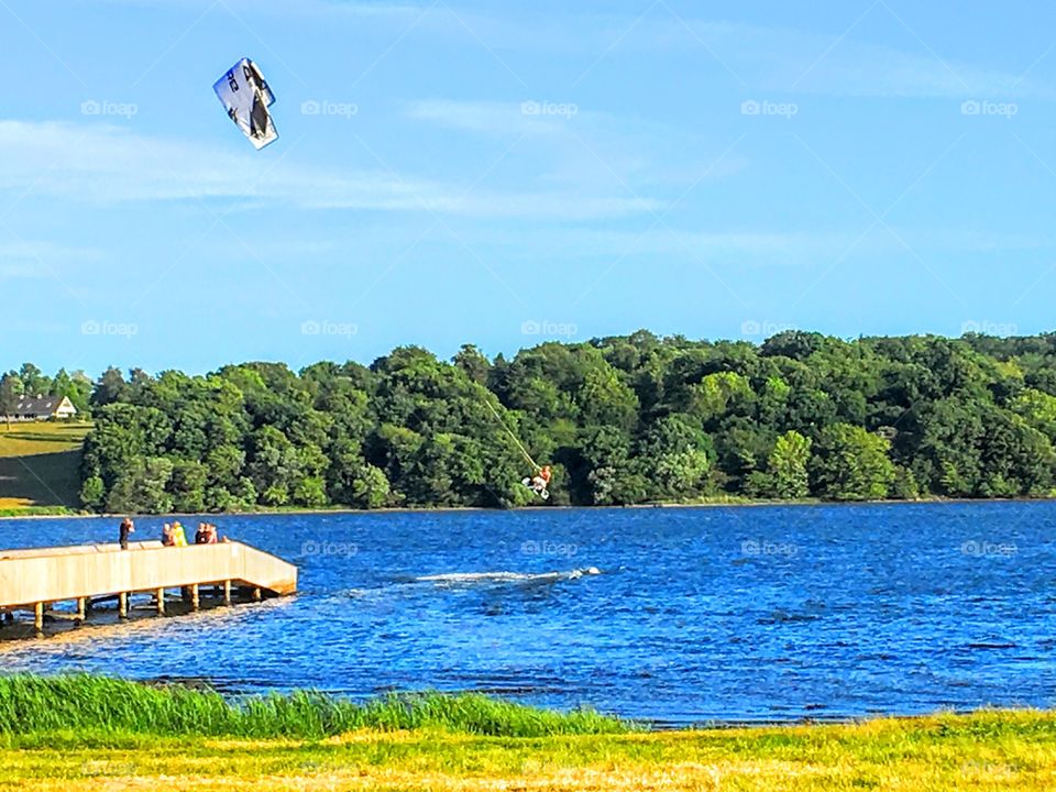 Kite surfing 🏄🏻