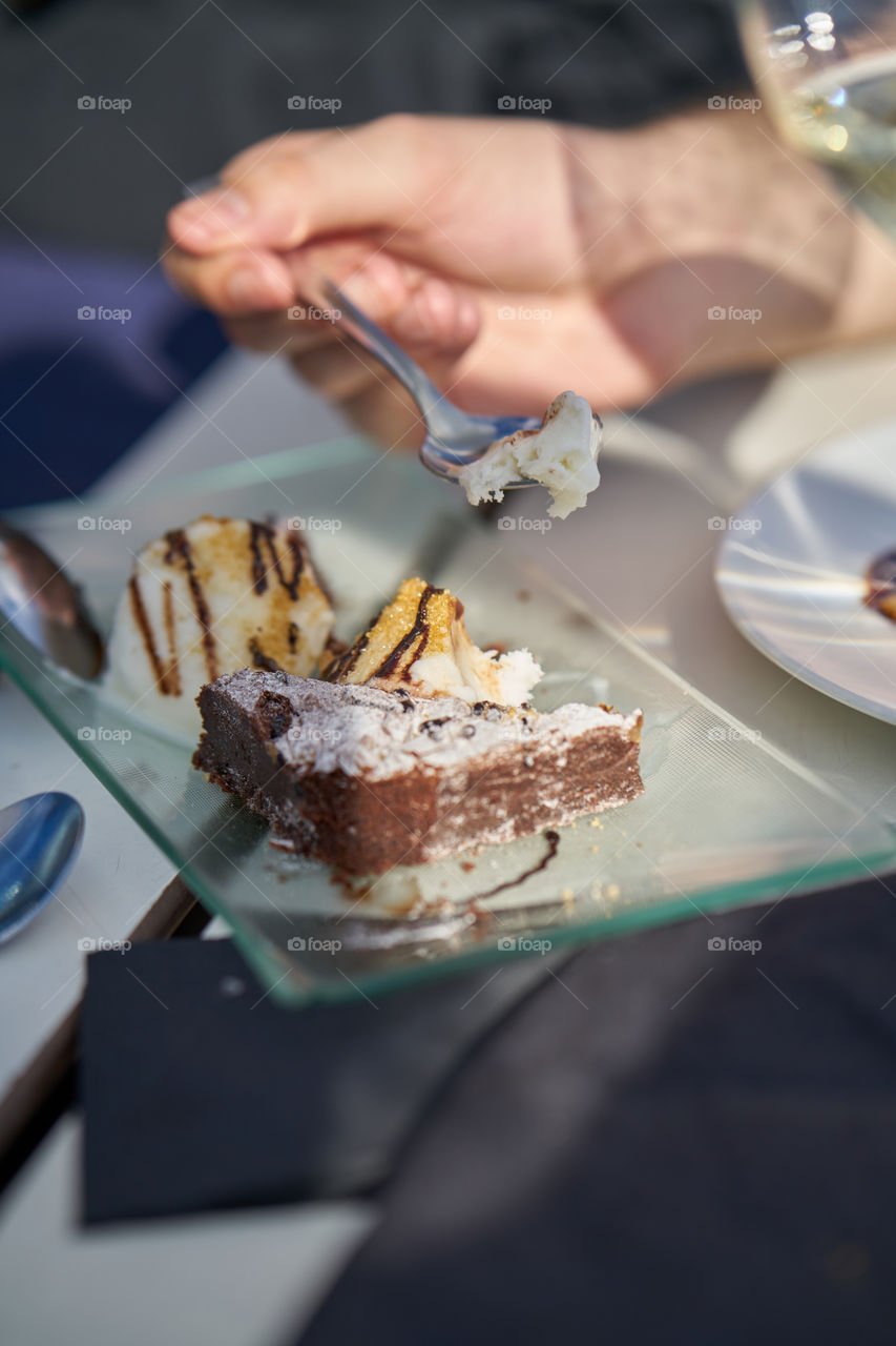 Brownie with "chupito" icecream