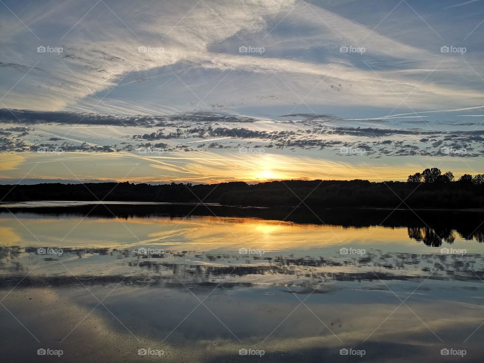 Sunset on the banks of the Loire