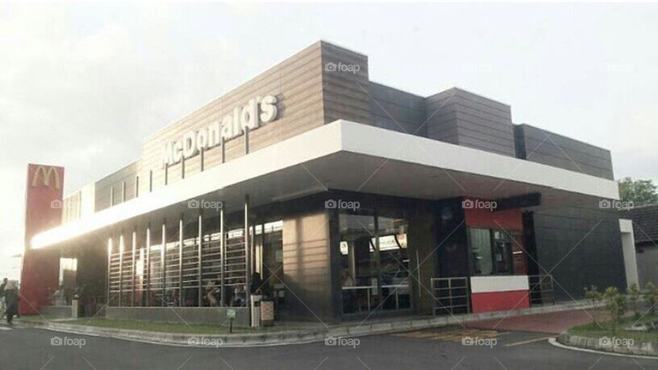 Drive fast for breakfast 