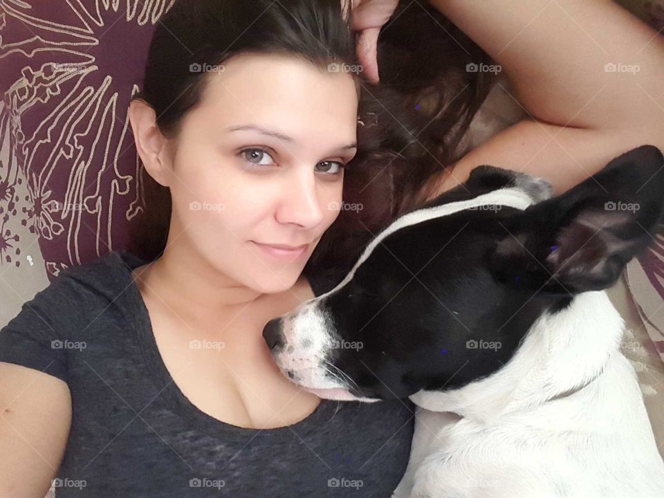 he's my cuddle buddy❤